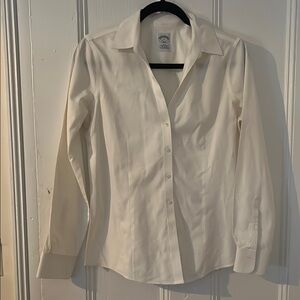 Brooks Brothers Classic White Button-Up Shirt No Iorn
